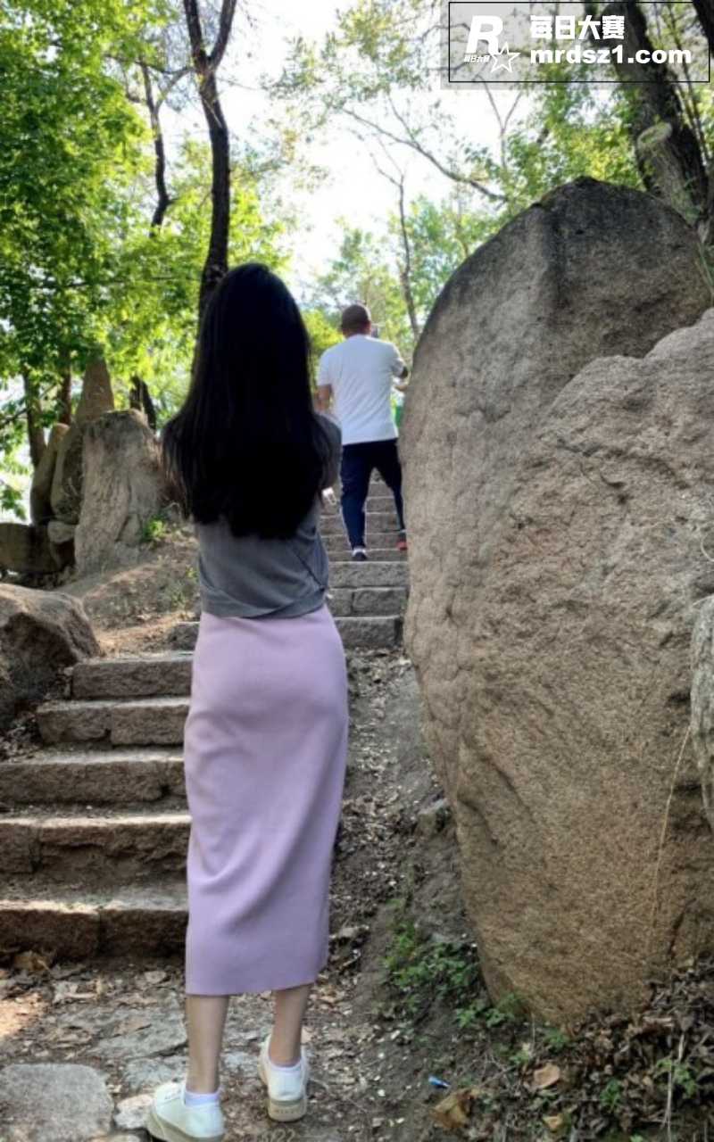 极品高颜值反差妹 与相关图片4