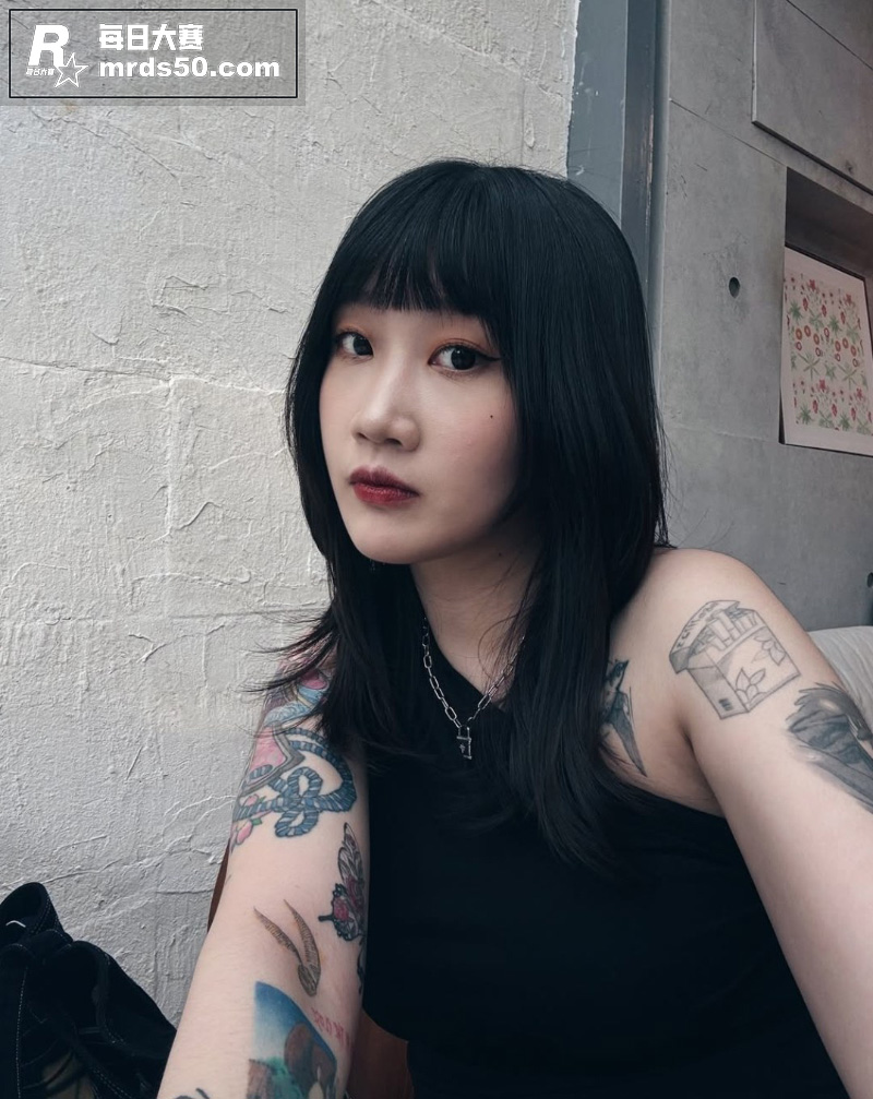高颜值反差女神 柔柔相关图片2
