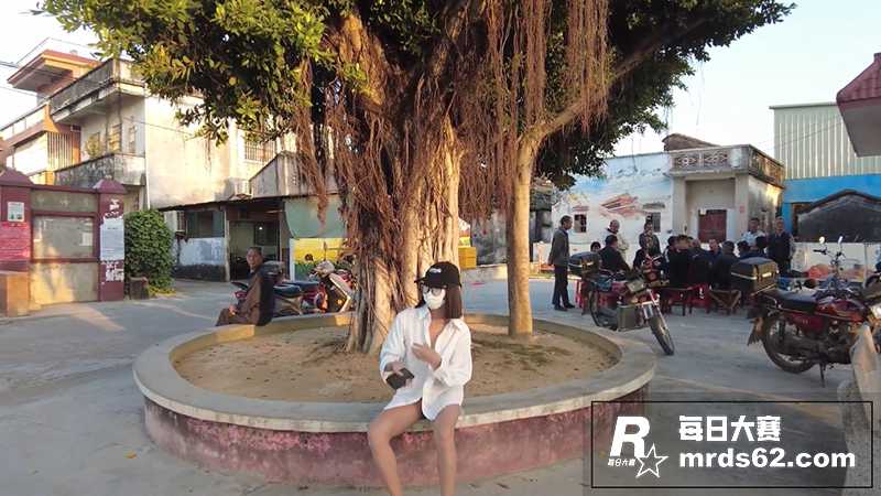 推特露出天花板女神 相关图片2
