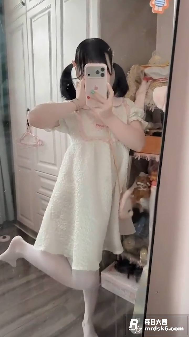 抖音高颜值反差萝莉 相关图片4