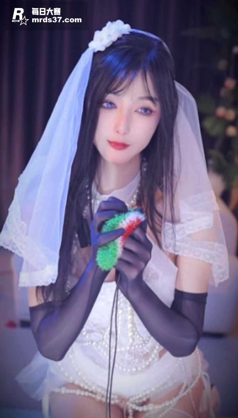 B站极品尤物女神 余相关图片2