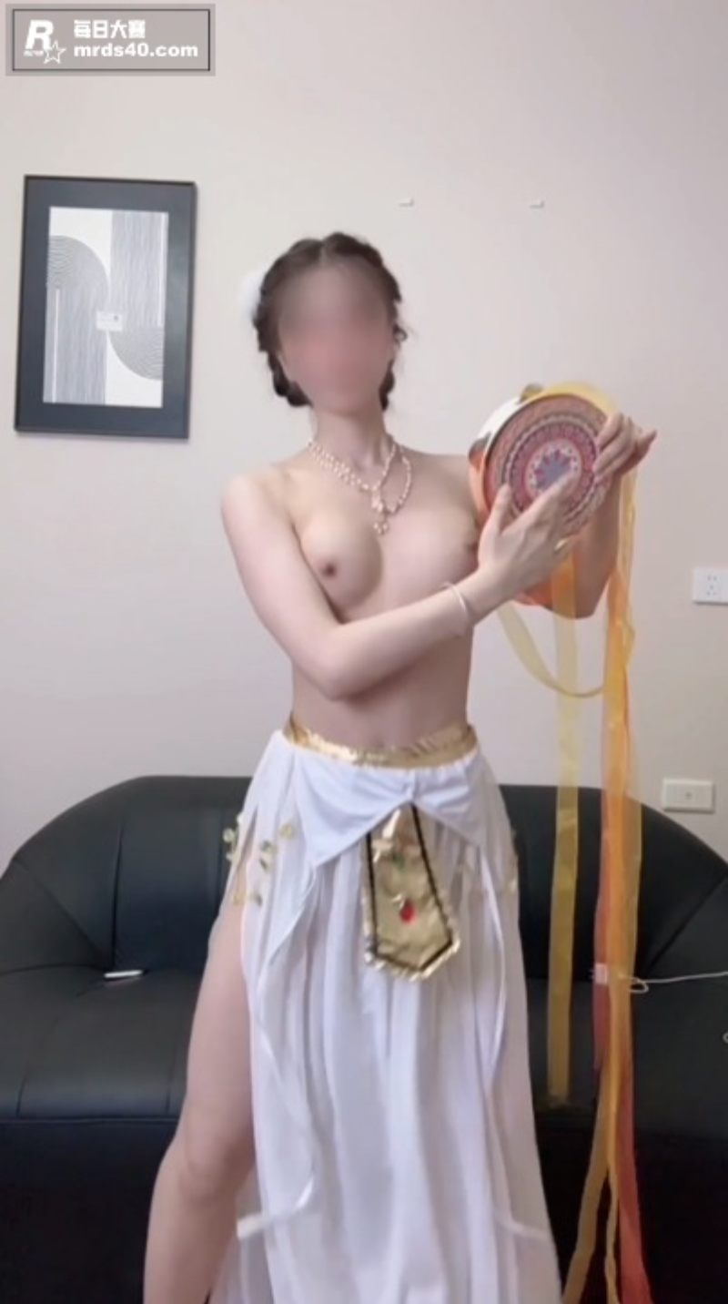 推特极品嫩妹 以安 相关图片12
