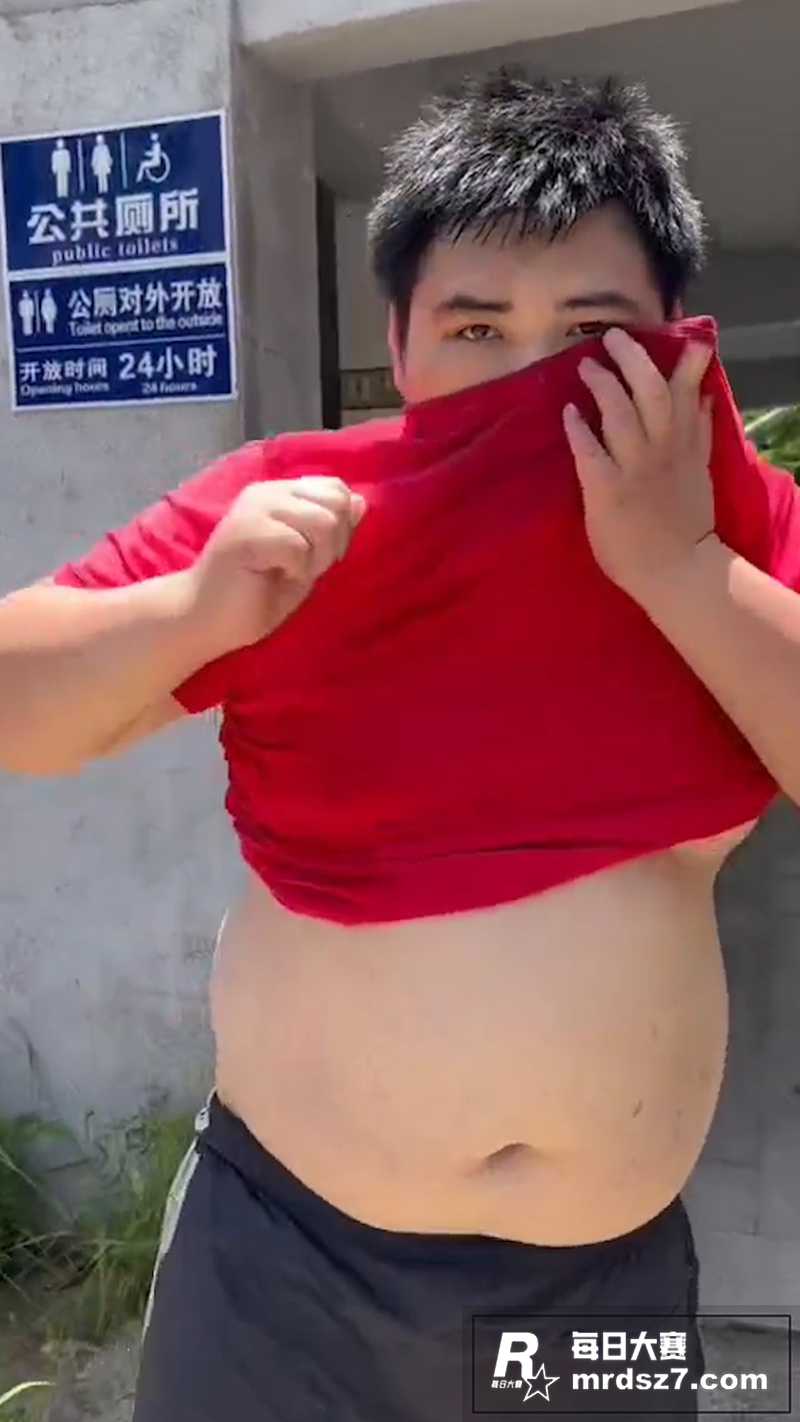 福建泉州 年轻男子试相关图片5