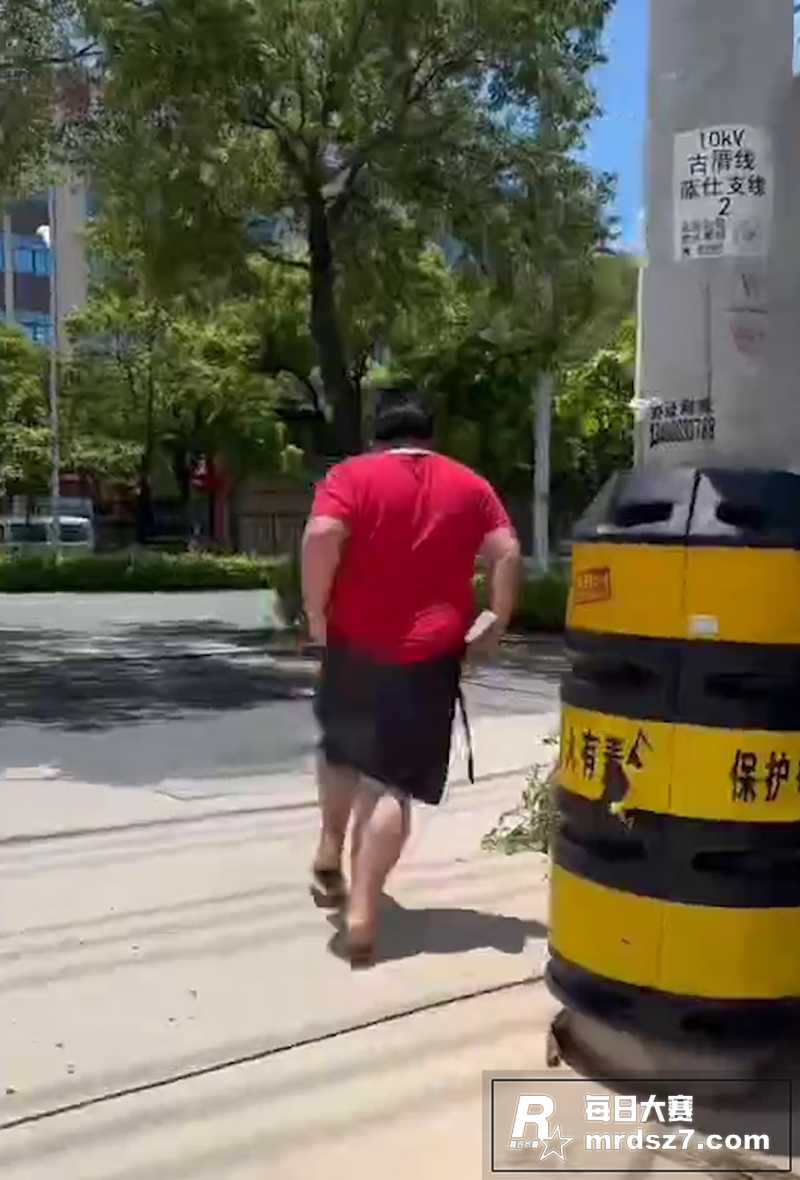 福建泉州 年轻男子试相关图片7
