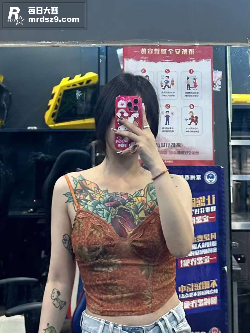 新疆极品反差婊 没钱相关图片1