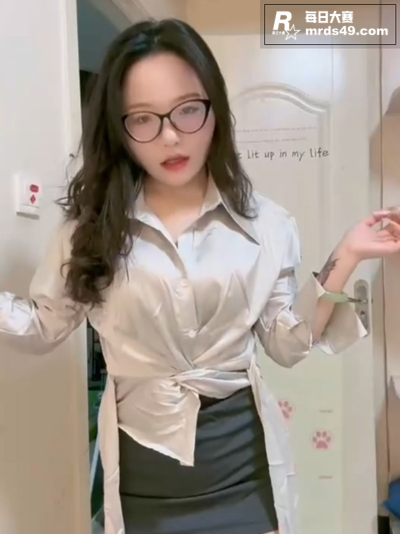 快手高颜值巨乳网红 相关图片3
