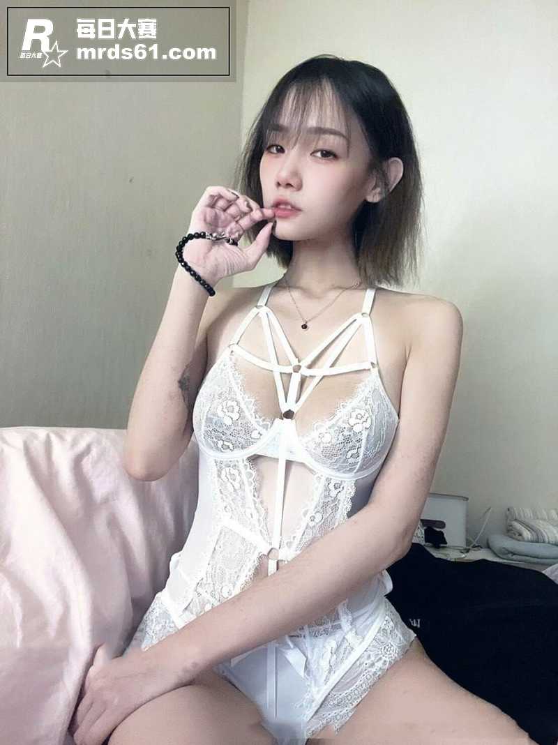 推特高人气原创网黄 相关图片1