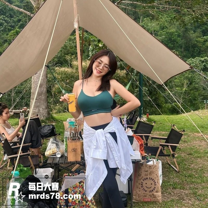高颜值极品健身女神 相关图片2
