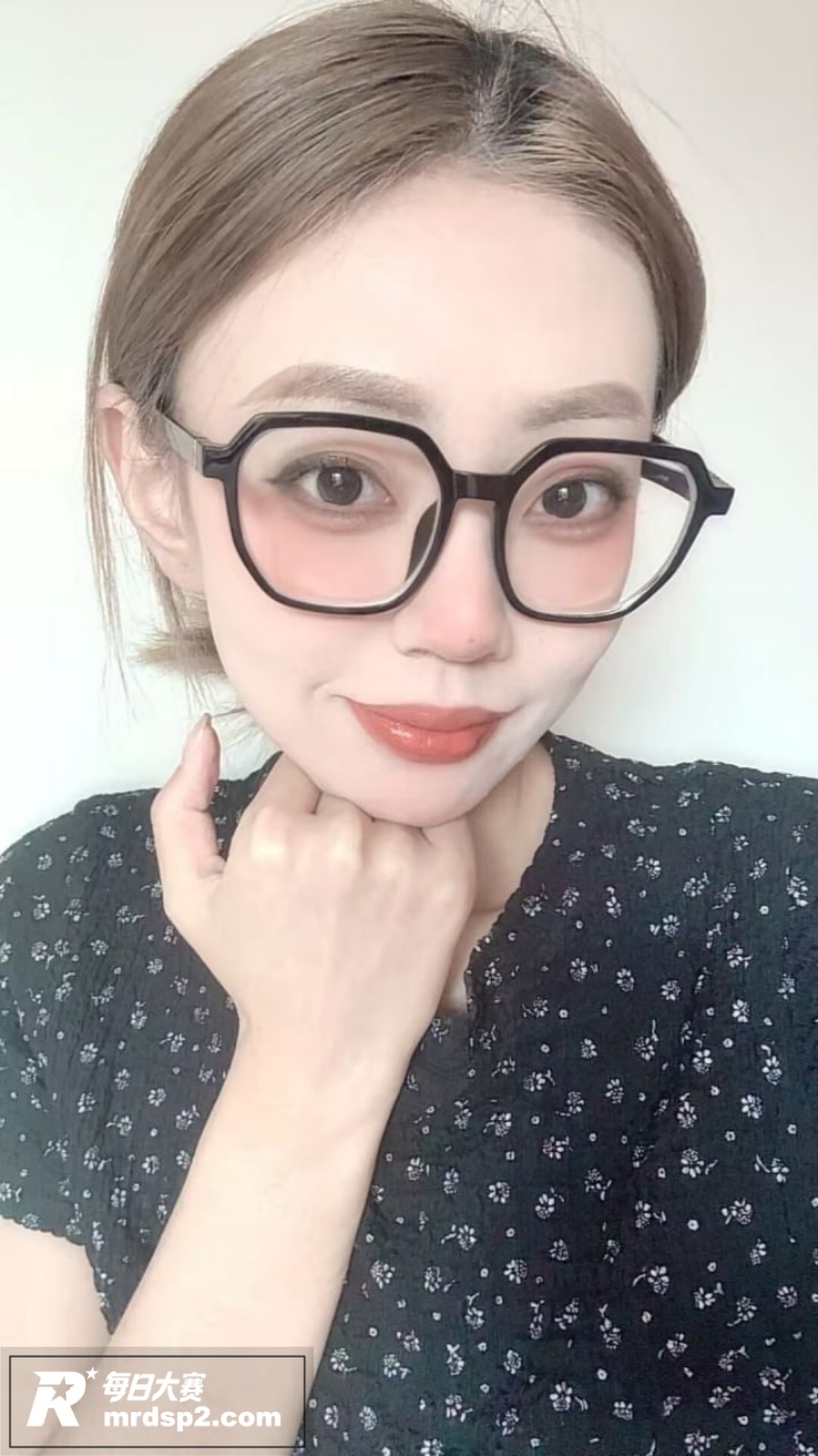 广州高颜值少妇淫妻 相关图片14