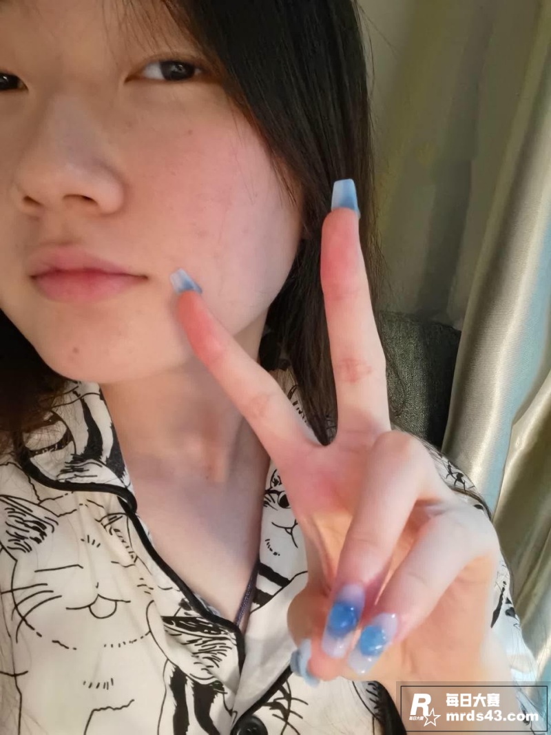 又一高校嫩妹私拍爆出相关图片6