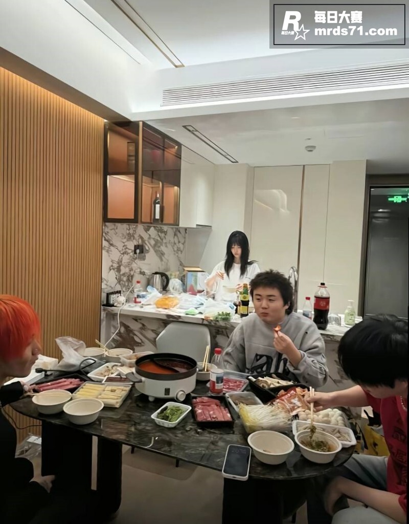 抖音网红 深海蜜柚 相关图片20
