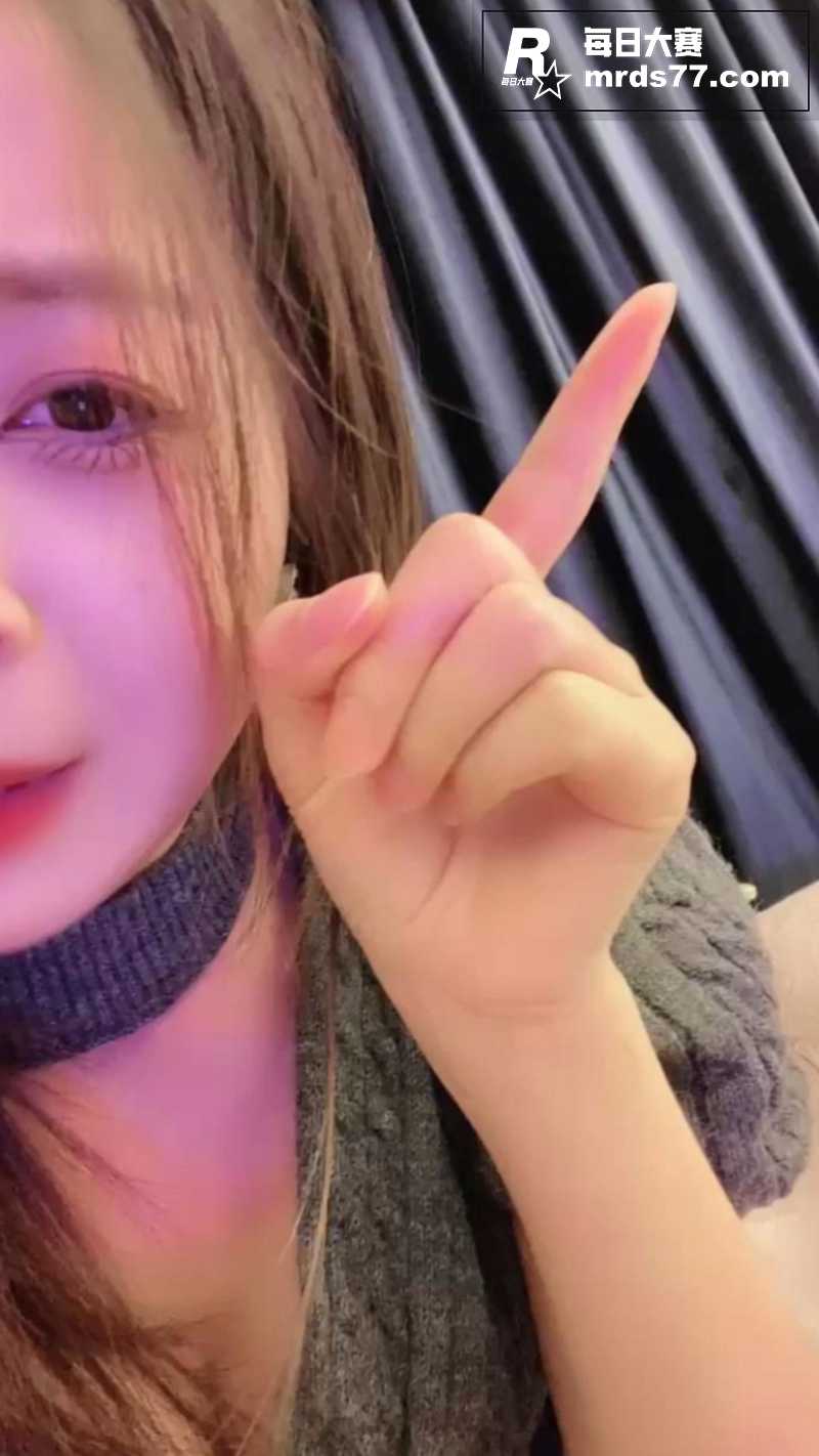 极品母狗女探花 直播相关图片1