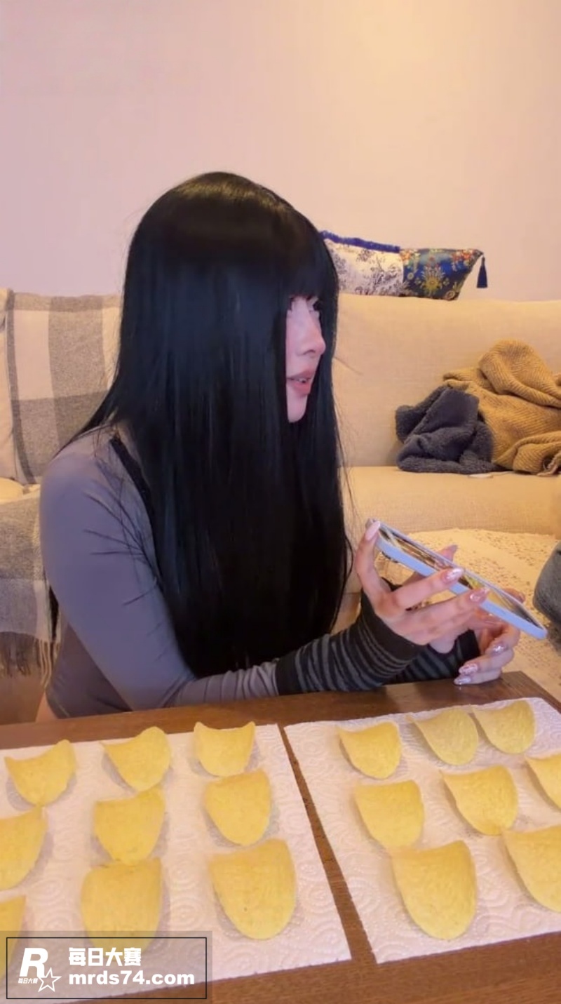 推特阿黑颜女神 噗噗相关图片4