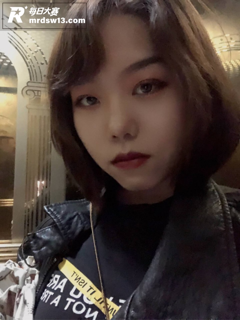 南京反差短发少妇 露相关图片1