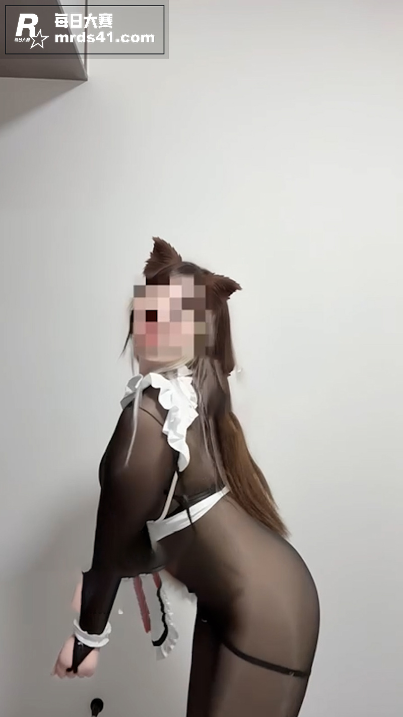 推特巨乳福利姬 喵嗷相关图片3
