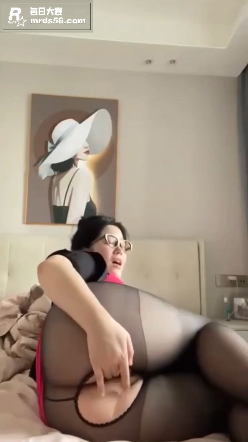 抖音极品熟女少妇 豹相关图片10
