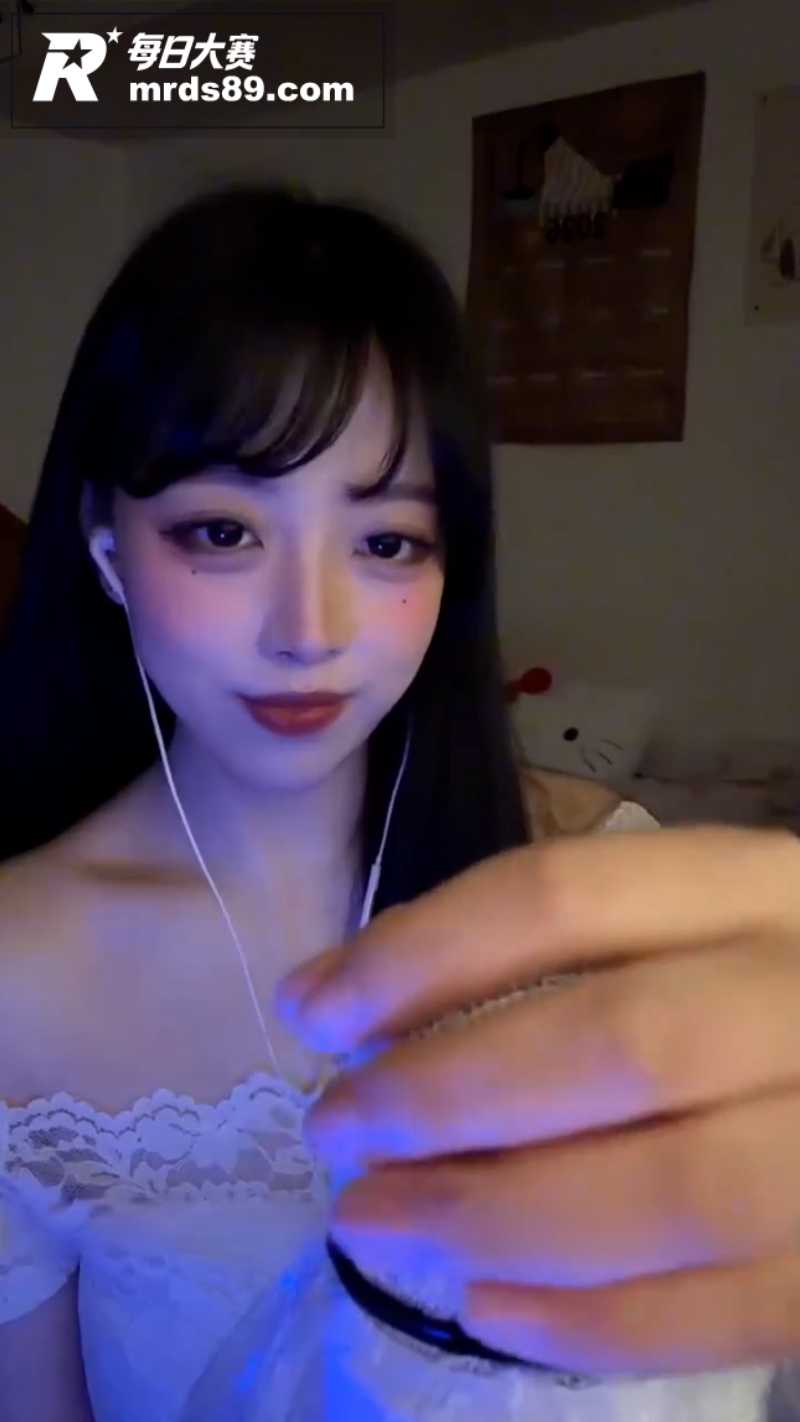 ASMR声控博主小鸟相关图片2
