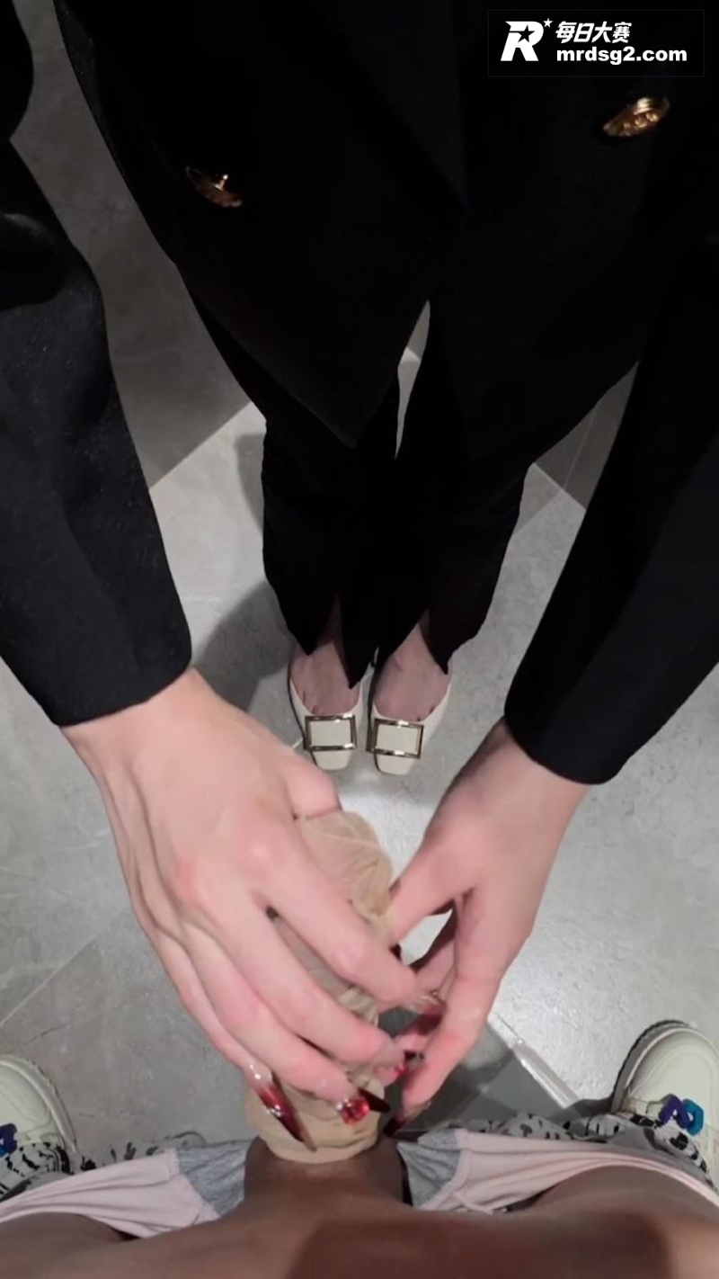 推特极品福利姬 17相关图片1