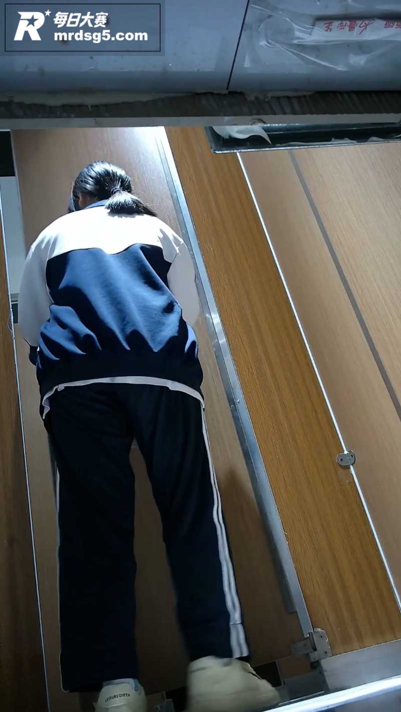 偷拍系列 八月流出高相关图片2