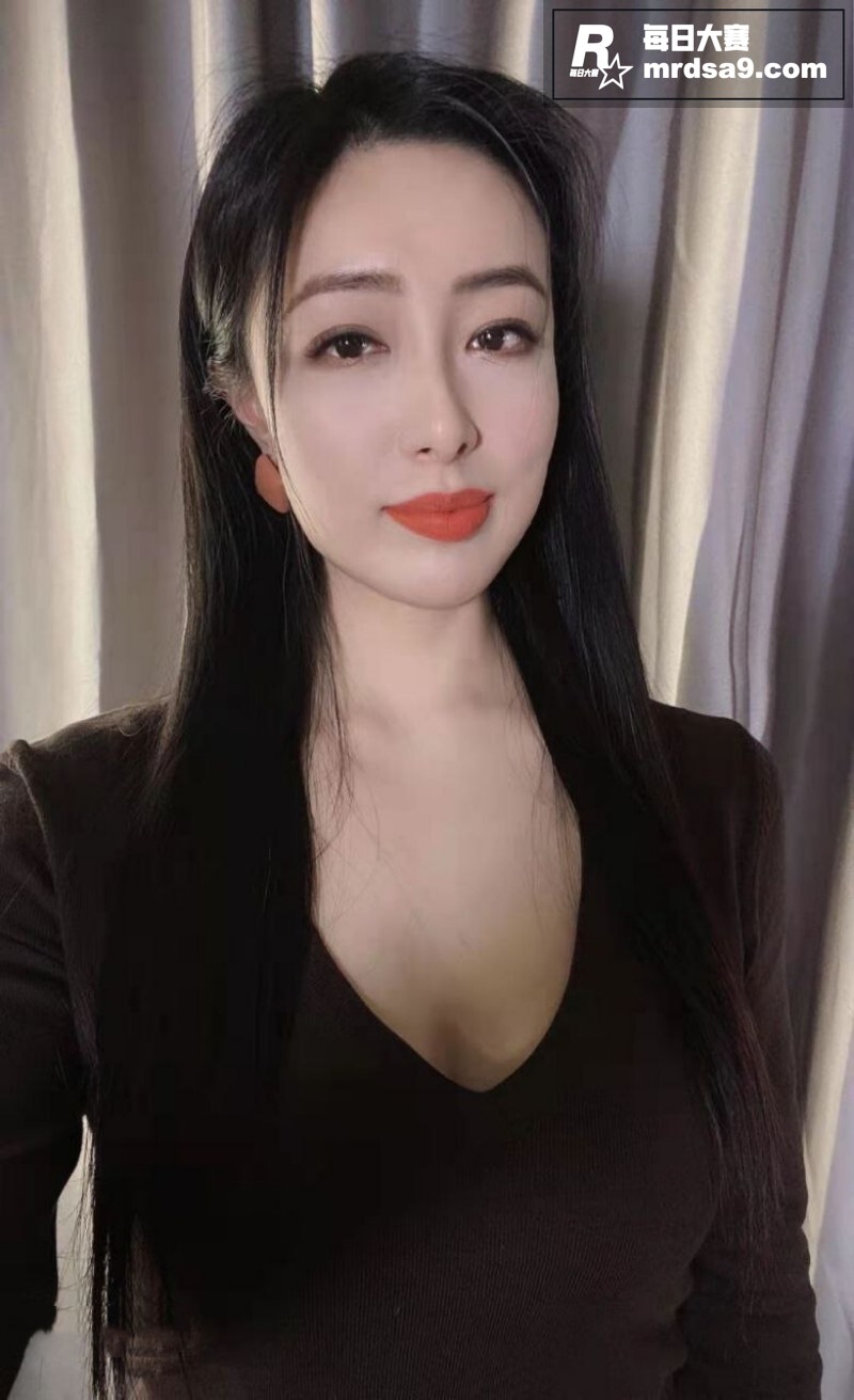 哺乳期巨乳美少妇 杨相关图片1