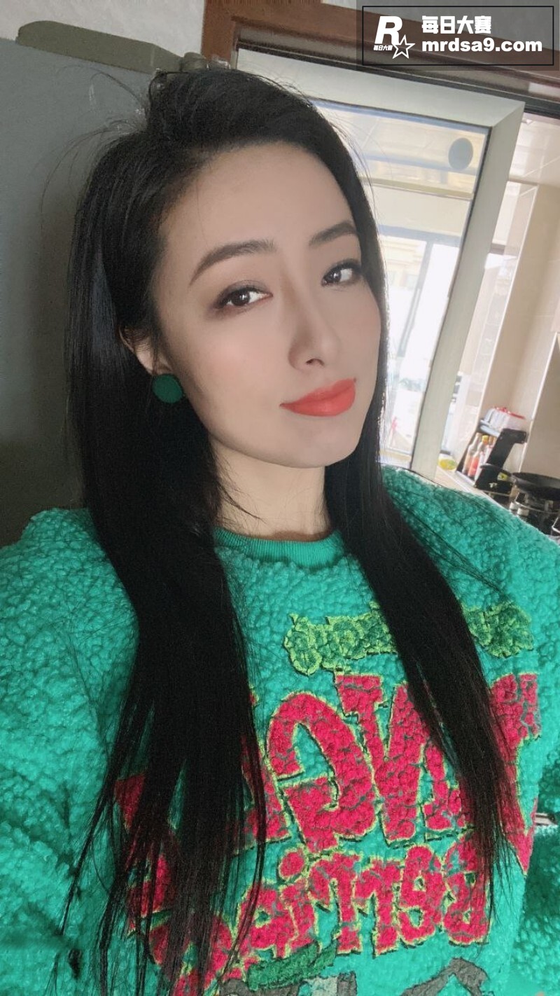 哺乳期巨乳美少妇 杨相关图片7