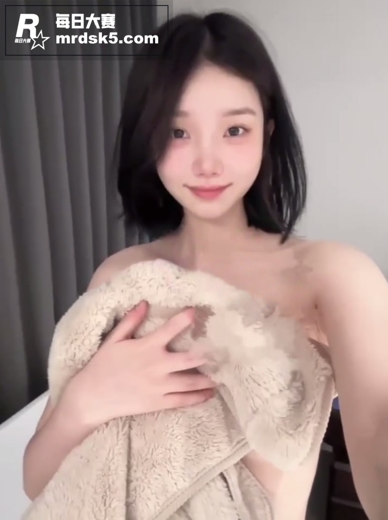 推特高颜值福利姬 小相关图片9