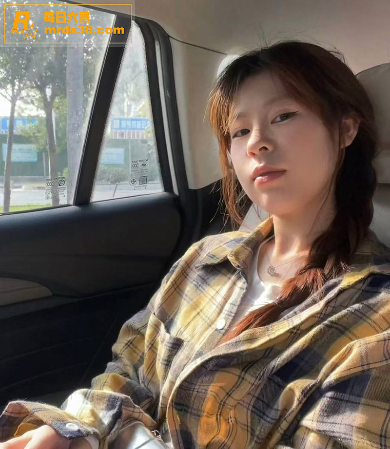 河南周口反差嫩妹 张相关图片3