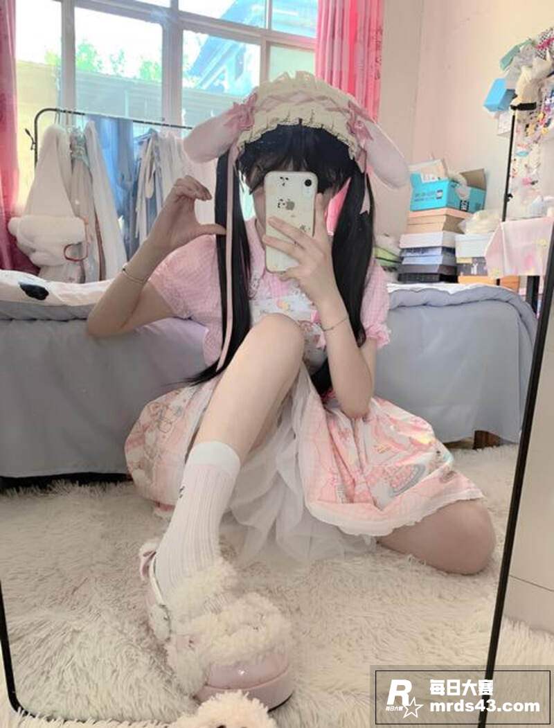 推特福利姬 白桃少女相关图片3