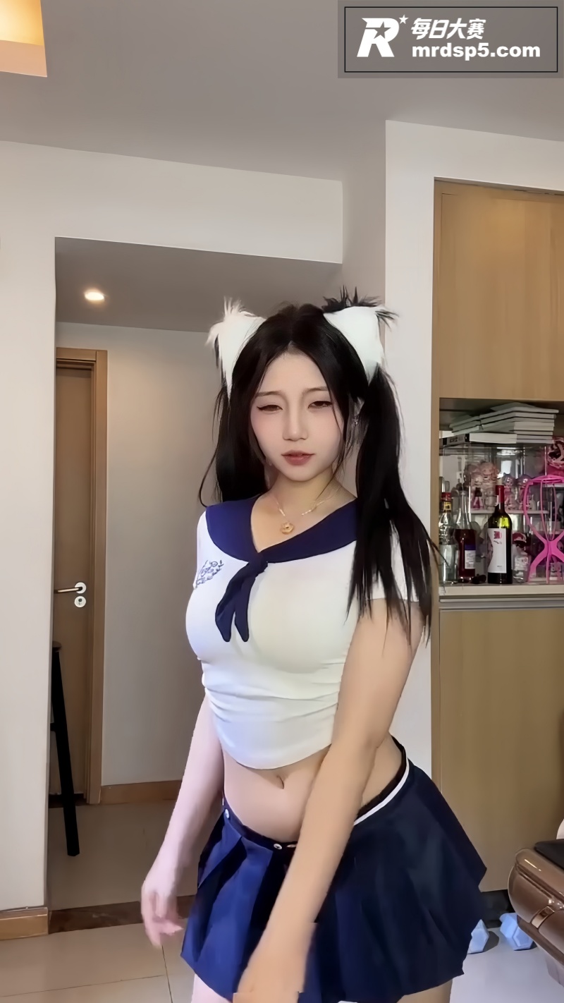 抖音少妇型美女 小小相关图片5