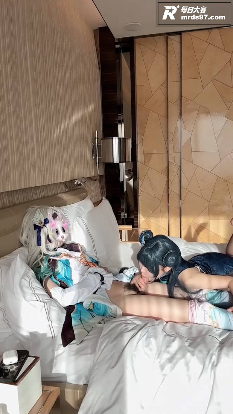推特极品反差萝莉 三相关图片5