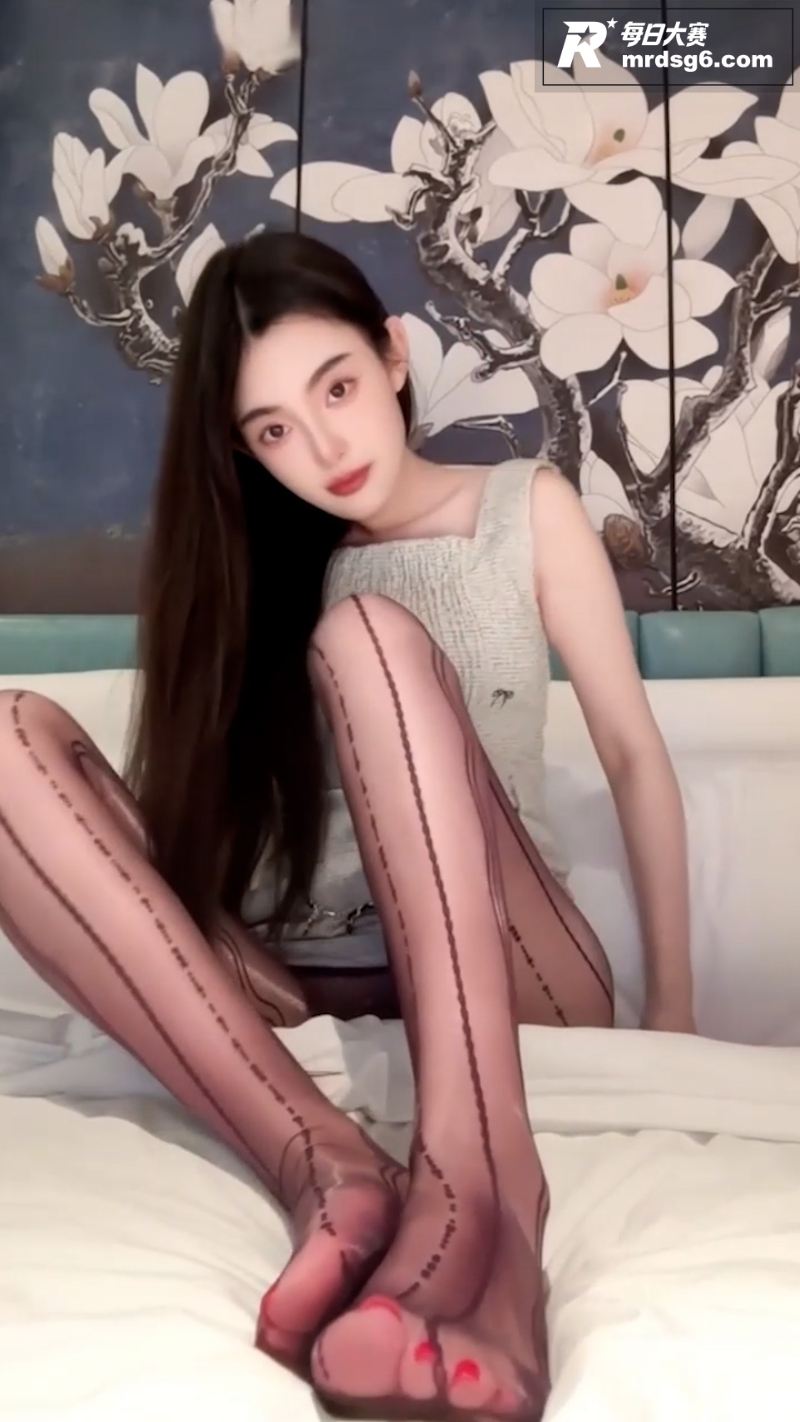 抖音高颜值御姐 薇b相关图片3