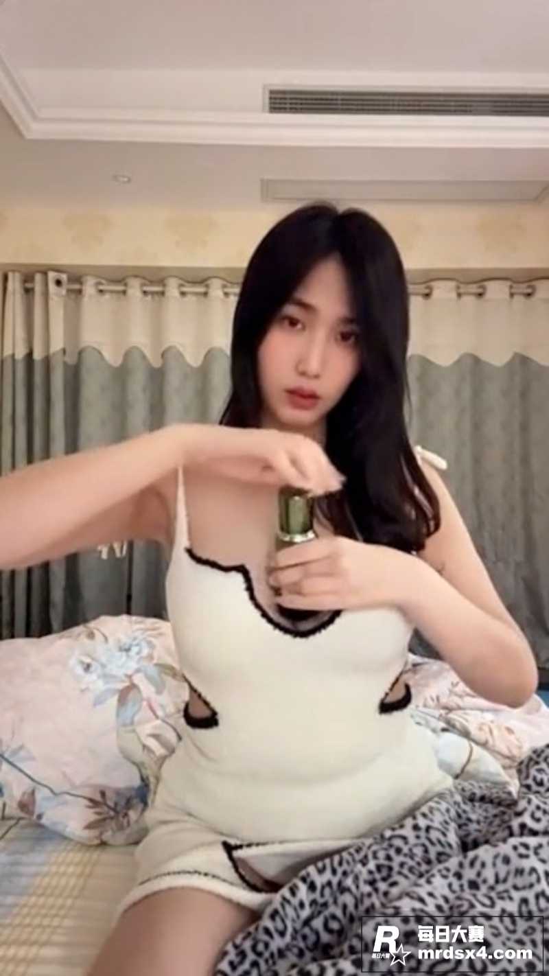 高颜值ASMR女神 相关图片2