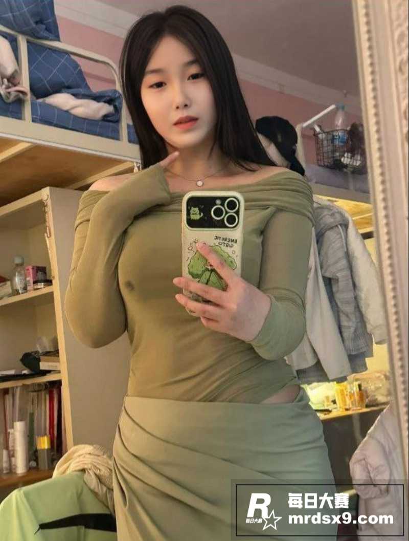 广东艺术系大三学生妹相关图片1