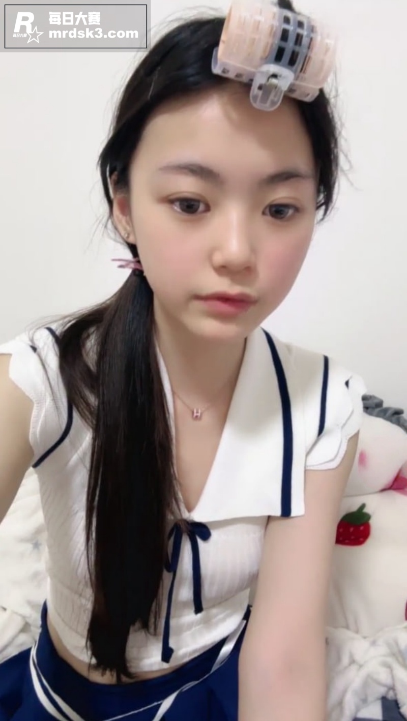 极品反差甜美校花 小相关图片2