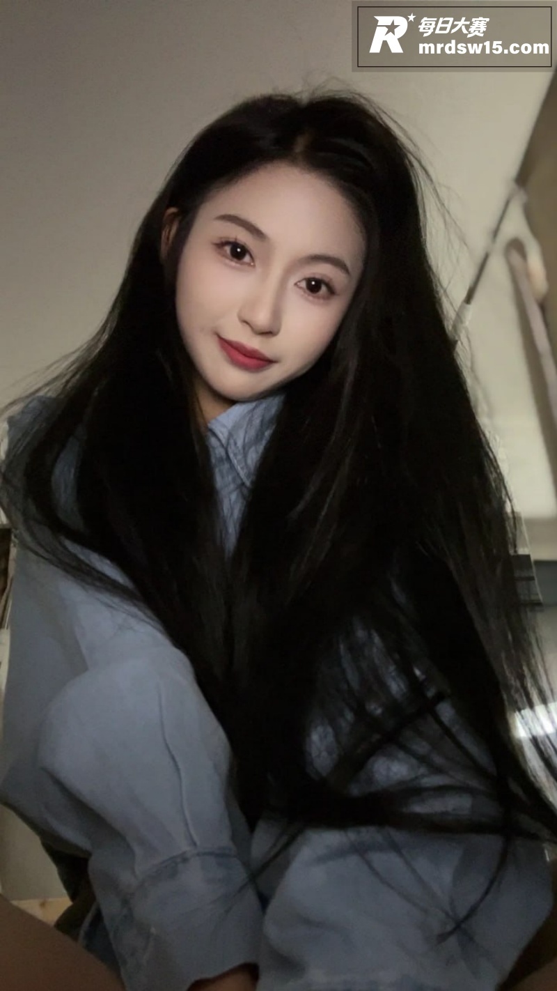 广东高颜值反差女大 相关图片1