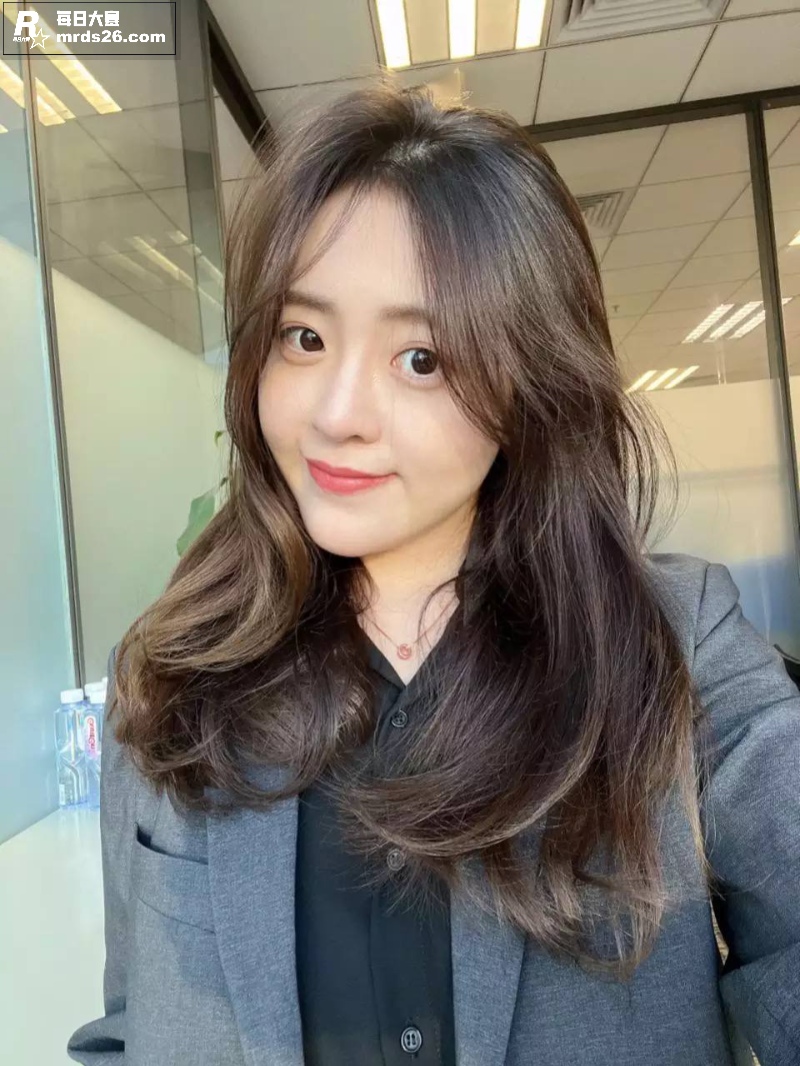 极品00后清纯反差女相关图片1