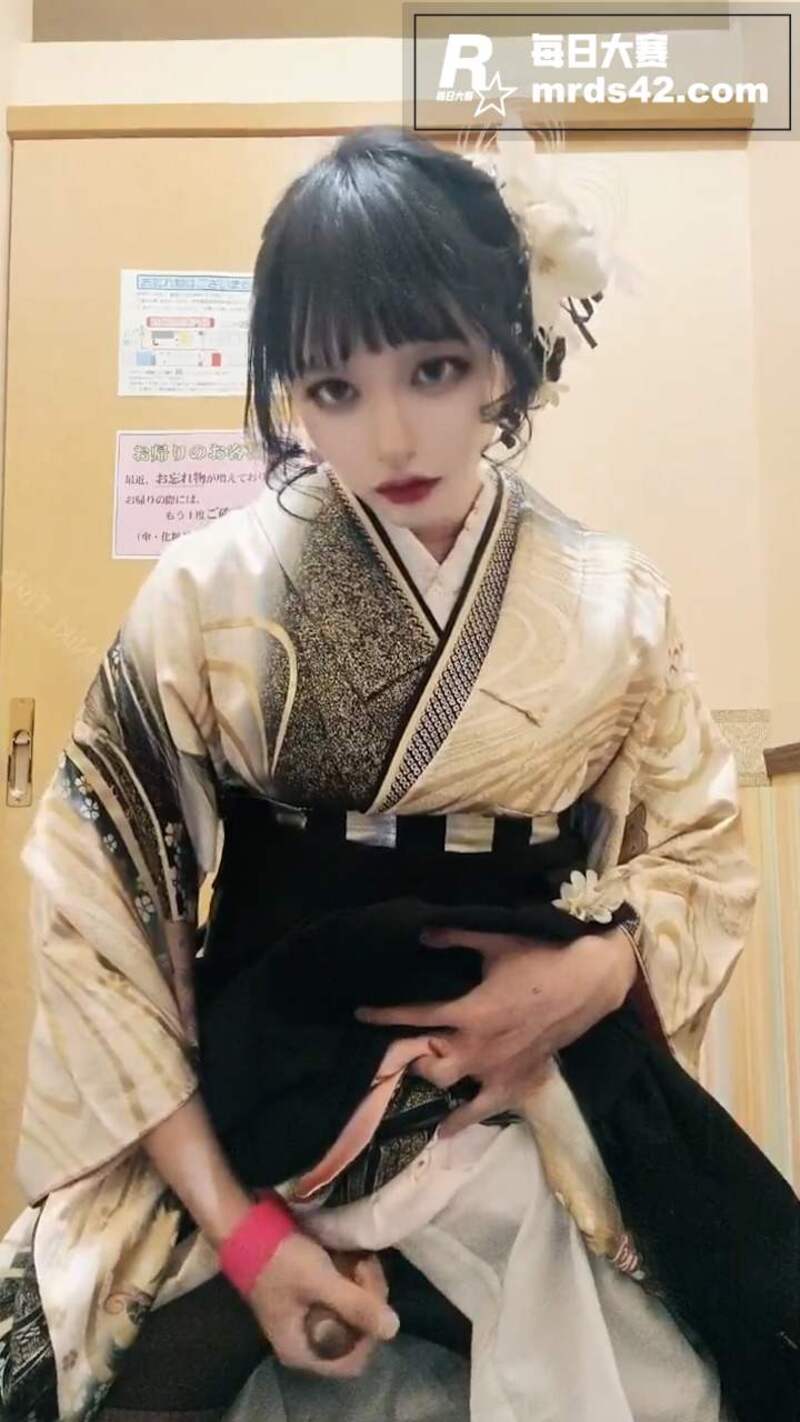 推特极品TS伪娘 雾相关图片6