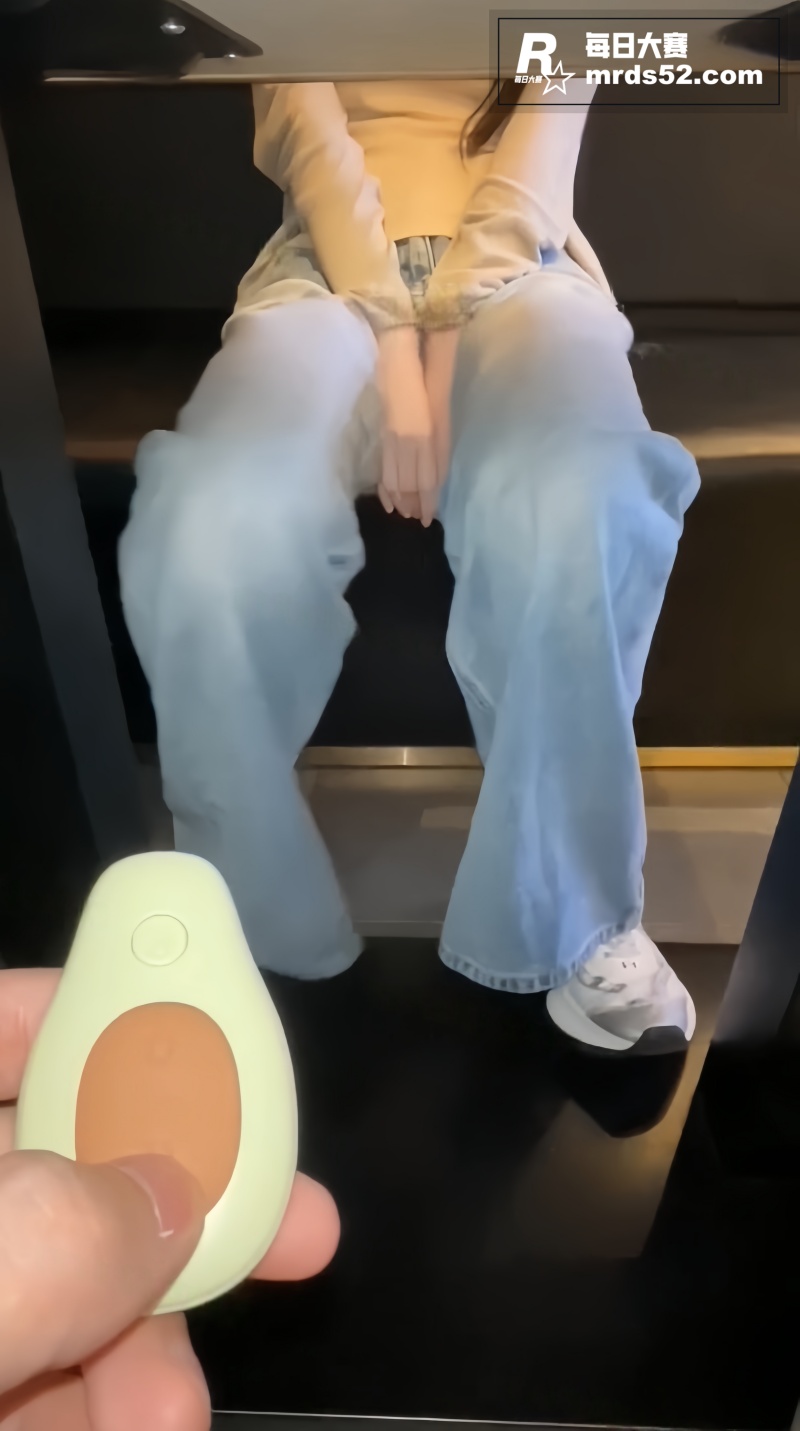 极品骚浪女大学生 私相关图片3