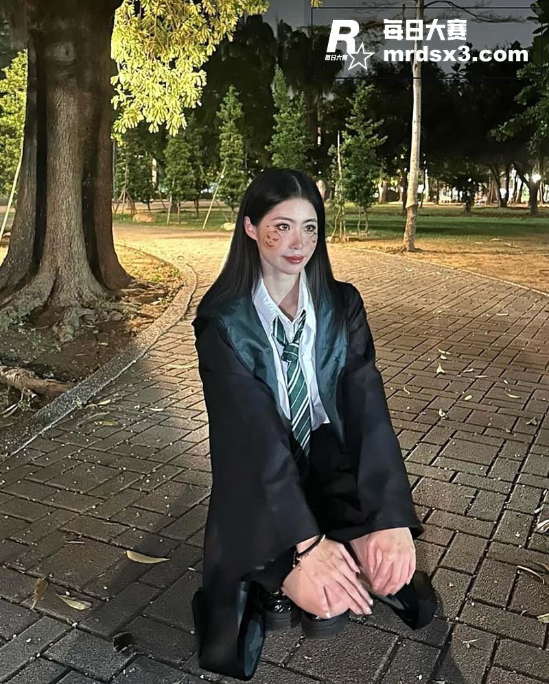 美容院高颜值老板娘 相关图片3