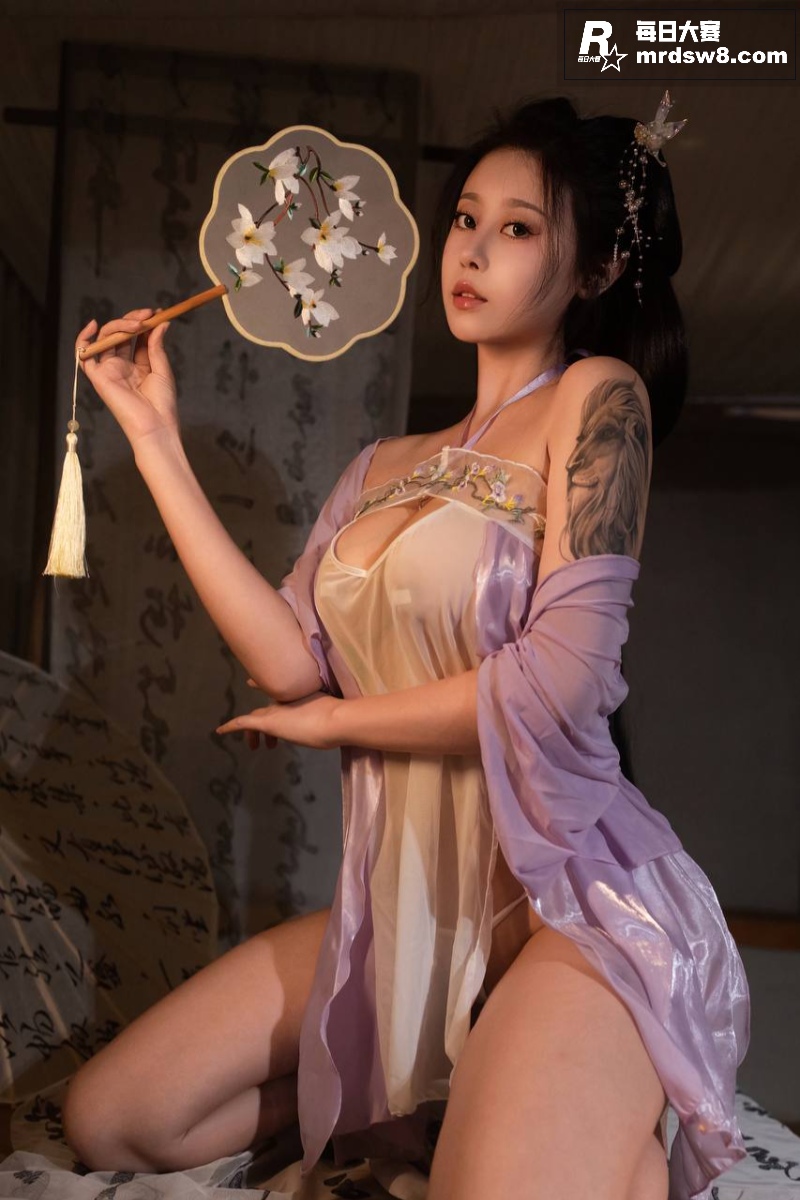 极品高颜值巨乳女神 相关图片21