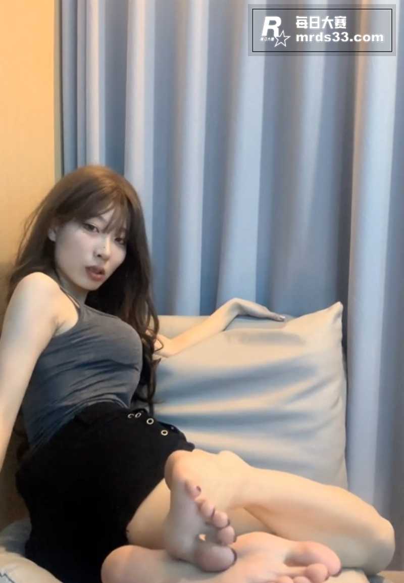 抖音擦边网红 小水不相关图片2