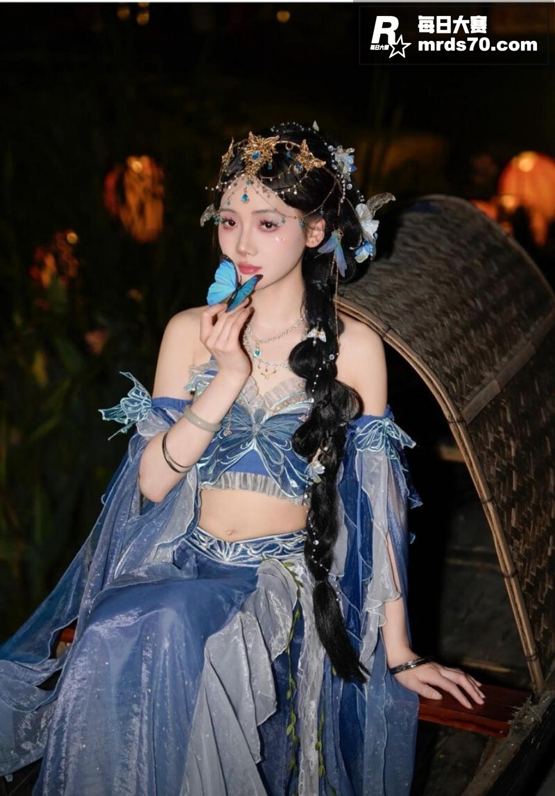 抖音高颜值女神 李梨相关图片5