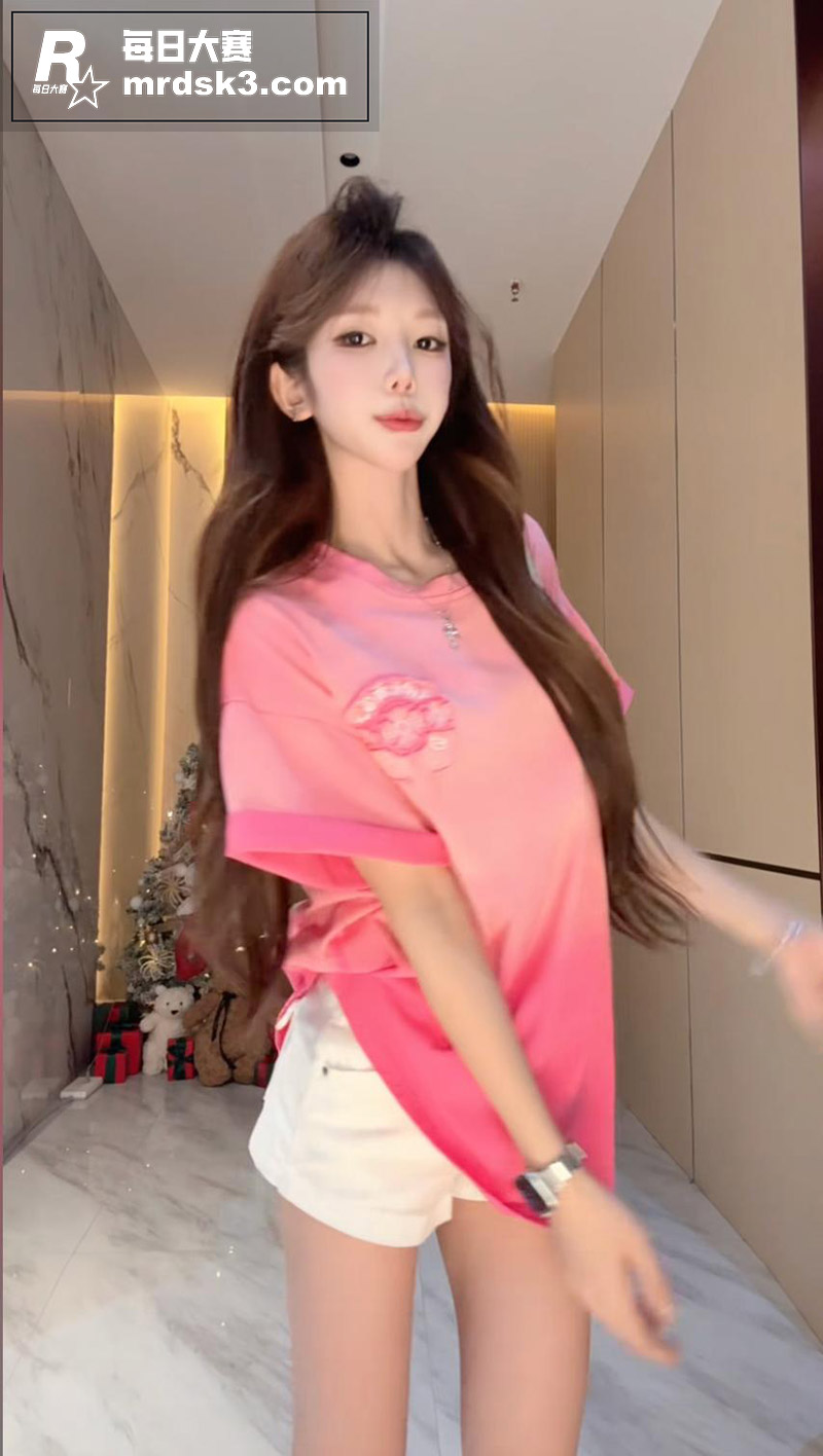 抖音网红 馨儿衣帽间相关图片5