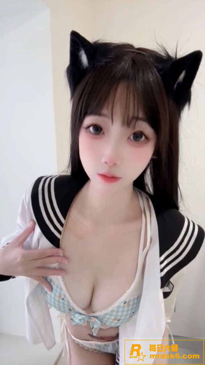 B站高颜值大眼萌妹 相关图片5