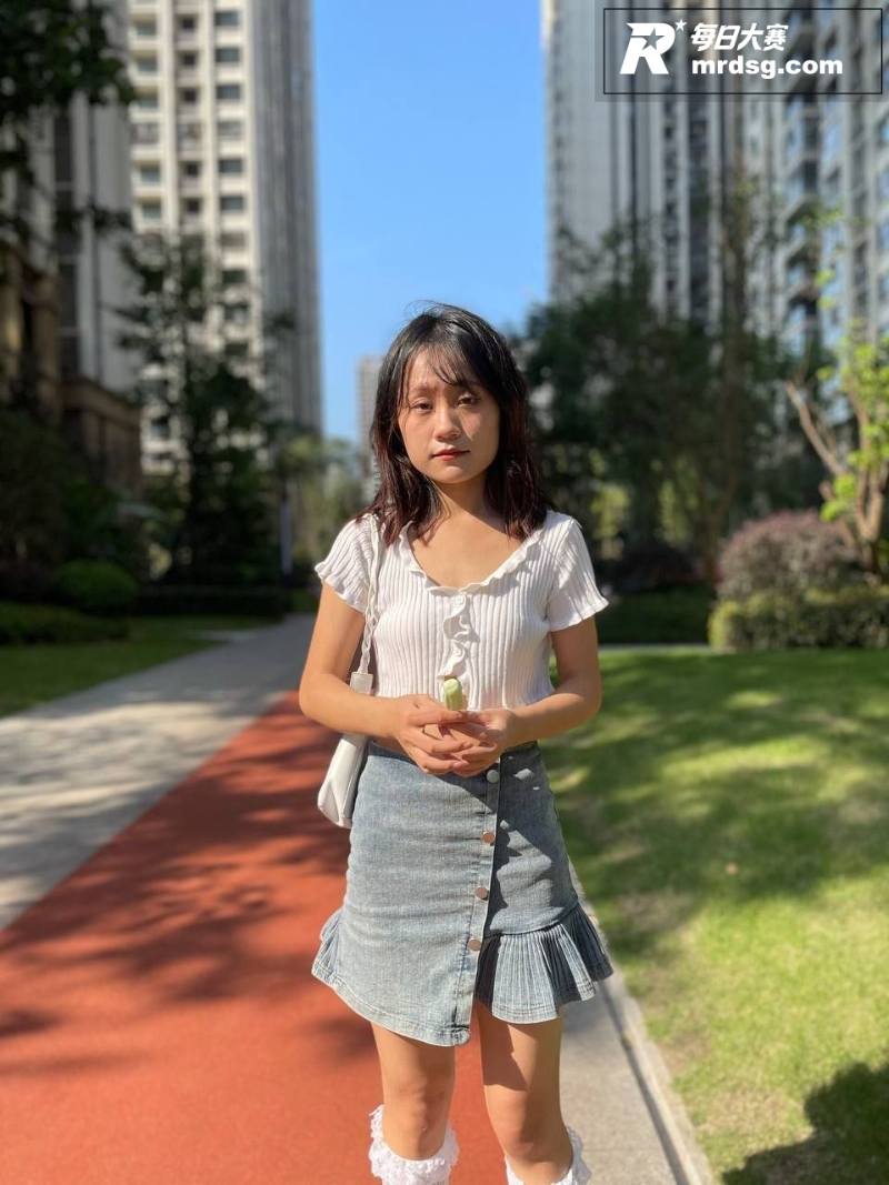 重庆年轻小夫妻 居家相关图片2