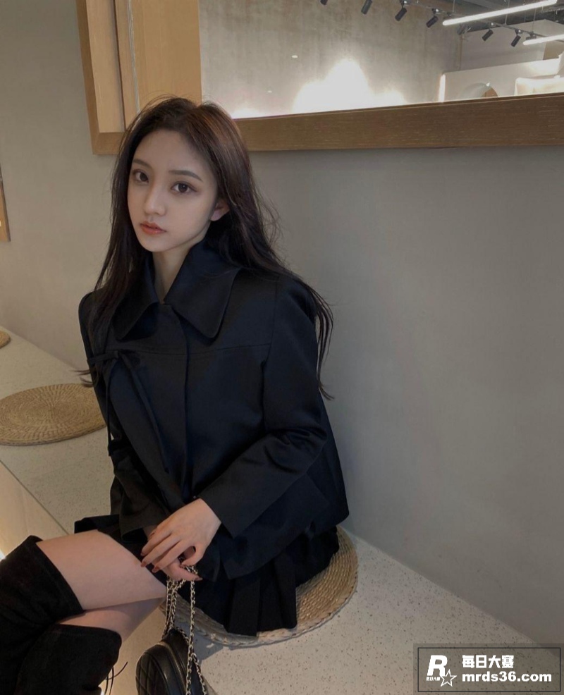 上海高颜值反差女大学相关图片2