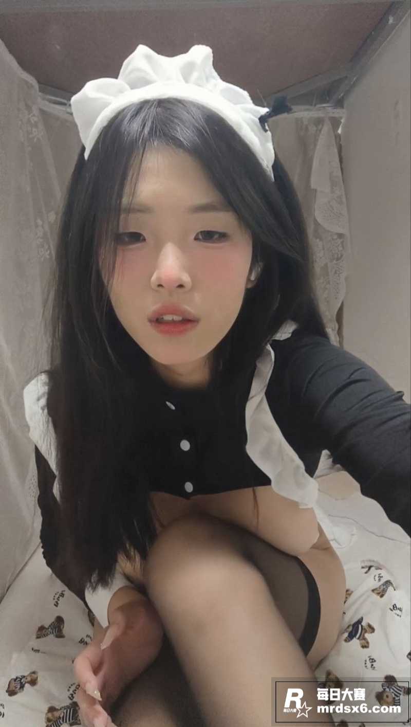 推特反差巨乳萝莉 米相关图片3