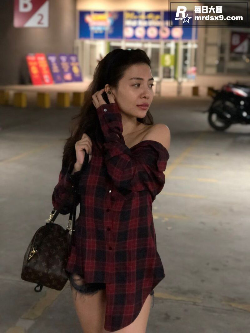 上海浦东新区极品少妇相关图片2
