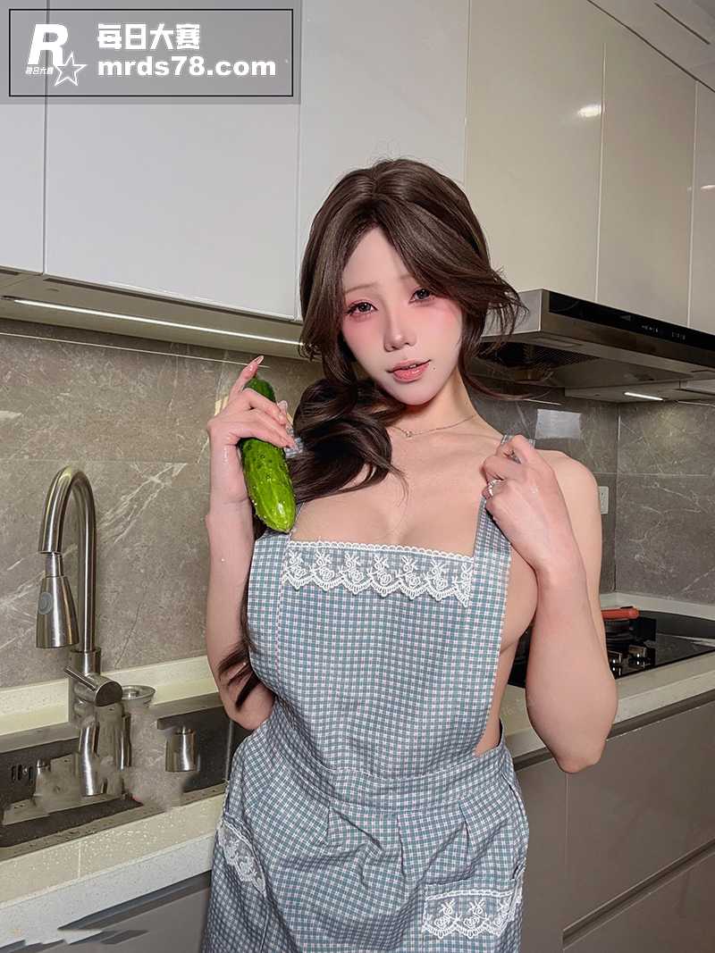 推特极品福利姬 咬一相关图片11
