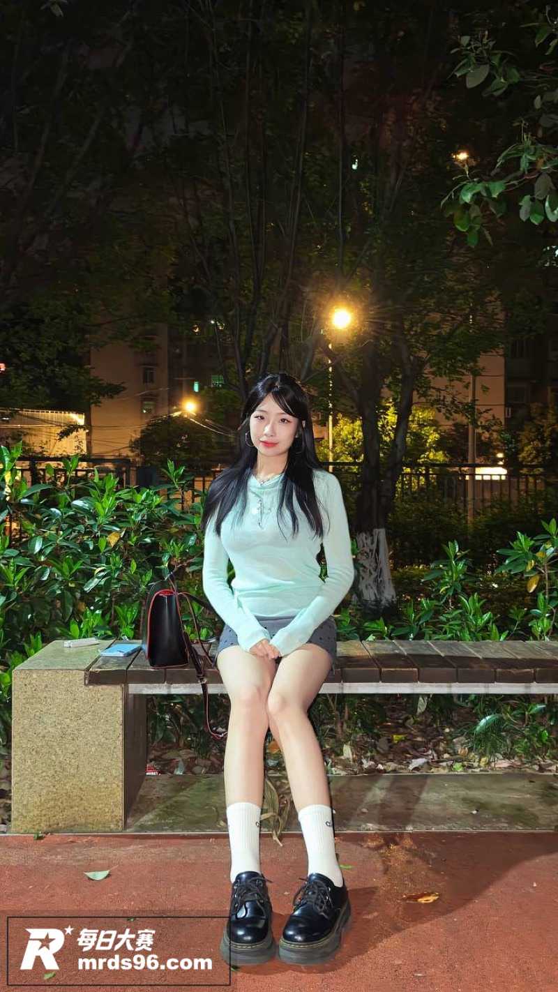 推特极品巨乳女神 t相关图片2